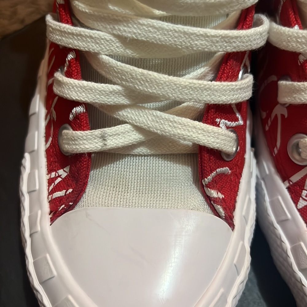High Top Converse - Picture 6 of 8